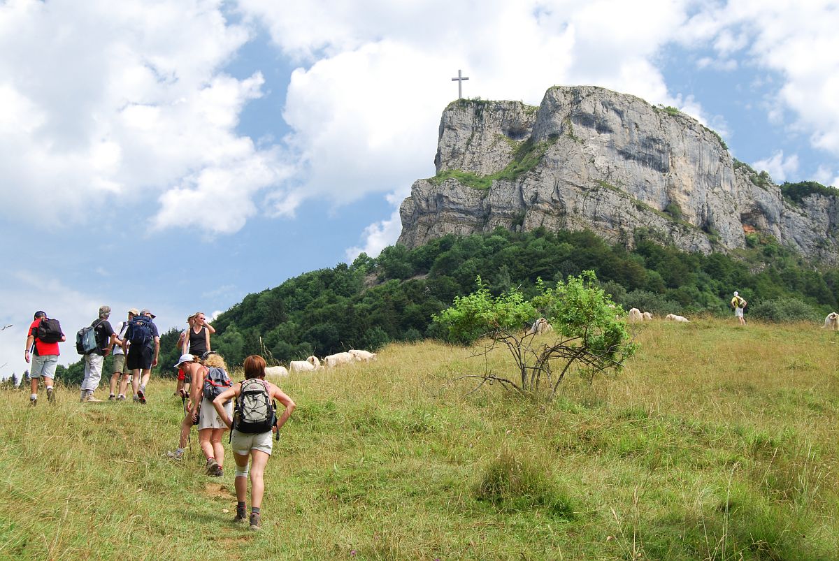 La croix du Nivolet en boucle depuis Lovettaz Chambéry Montagnes